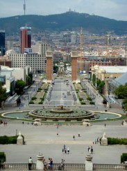 vedere de langa Muzeul National de Arta Catalana 