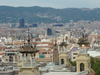 vedere de langa Muzeul National de Arta Catalana 