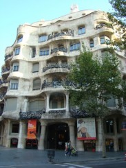 La Pedrera - vedere dispre Paseig de Gracia