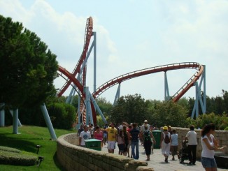 Port Aventura - roller coaster Dragon Khan