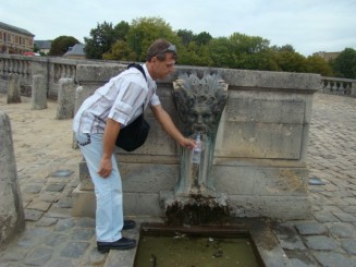 palatul de la Versailles si gradinile inconjuratoare