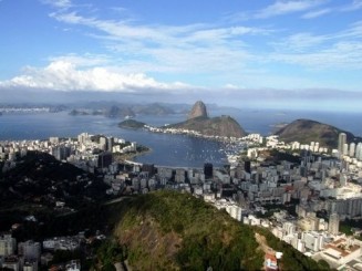 Pao de Azucar si golful Botafogo vazute de pe corcovado