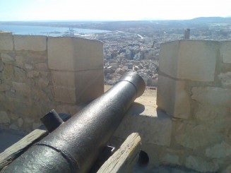 castelul Santa Barbara din Alicante