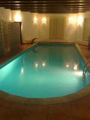 Piscina de la Pensiunea Poiana Izvoarelor