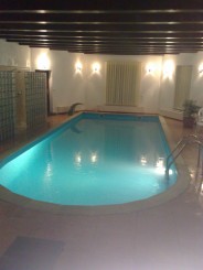 Piscina de la Pensiunea Poiana Izvoarelor