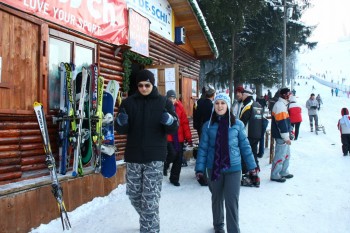 Baza partiei de schi Parc - de aici inchiriezi echipament sau instructor schi