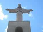 Lisabona - ''Monumento Cristo Rei'' şi ''Ponte 25 de Abril''.