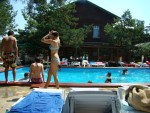 O zi relaxanta la piscina