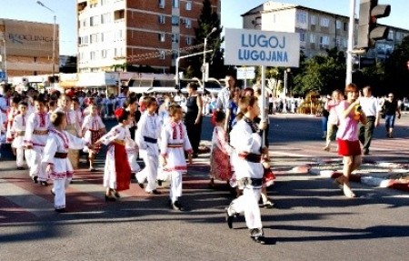 parada stradala a porturilor populare