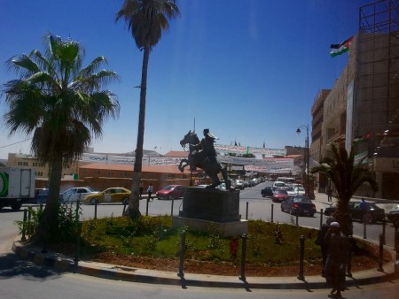 o statuie din orasul Amman