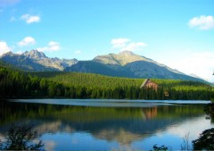 Apa dintr-un lac glaciar dispare, nimeni nu stie unde
