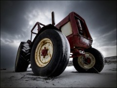 Doi pensionari din Austria au mers la Marea Neagra cu tractorul