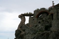 Italia, Monterosso al Mare - Un obiectiv turistic atractiv - Il Gigante