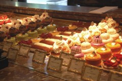 Franta, Paris - Este vremea pentru ceai si desert