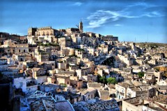 Italia, Basilicata - Descoperiti locuintele Sassi si bisericile rupestre din Matera