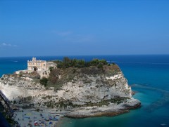 Italia, Calabria - Tropea, o destinatie turistica atractiva
