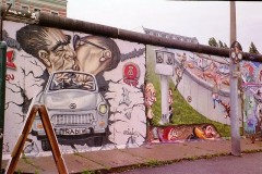 Zidul Berlinului ar putea fi de domeniul istoriei