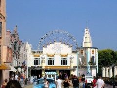 Distractie pentru toate varstele - Parcul Walibi World