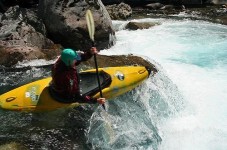 Kayaking sau Whitewater Kayaking - Caiac