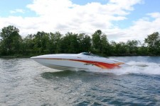 Poerboat Racing - Intreceri de barci cu motor