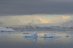 De ce turism de catastrofa?