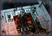 The Shops at Columbus Center-vedere de la un etaj superior, NY